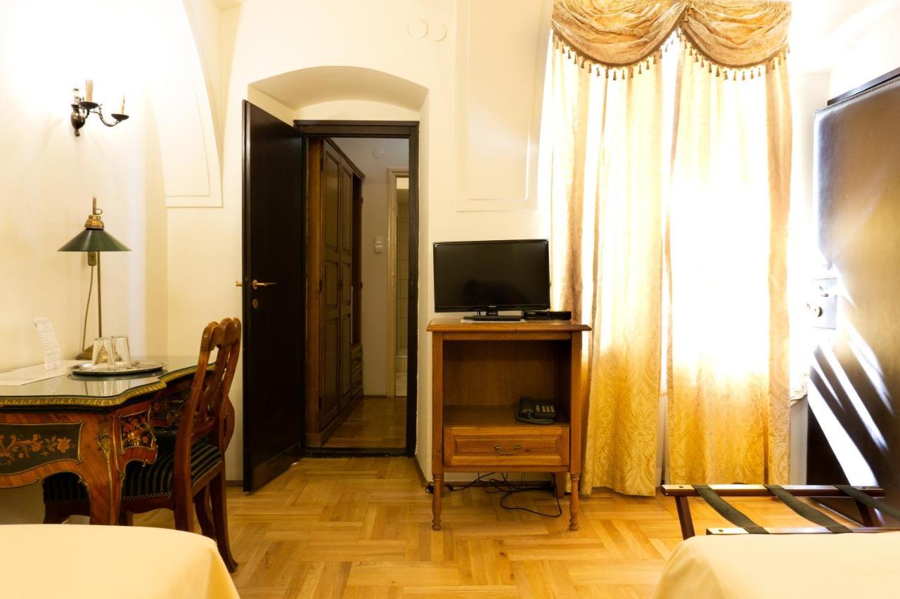 Monarchy Residence Будапеща Екстериор снимка